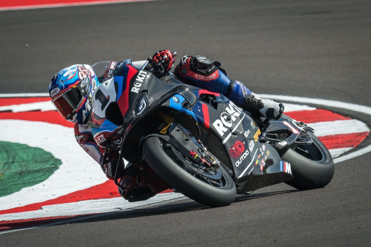 DueruoteTG #238 - Abbiamo guidato in pista la BMW che corre in SBK! 